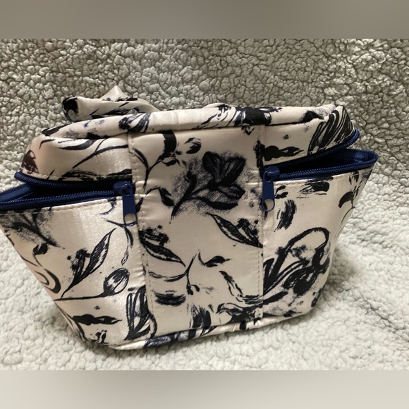 Cute bag - Picture 2 of 4